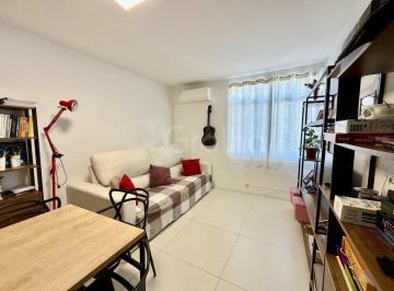 01 · Apartamento Em Carvoeira