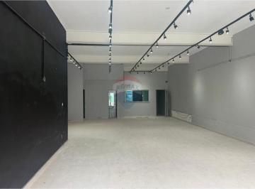 Comercial · 300m² · Galpão Comercial Reformado Em Guarulhos - 300 m²