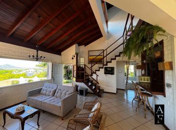 Casa · 290m² · 4 Quartos · 4 Vagas · Casa de Alvenaria, Loteamento Village, Bairro Ambrósio