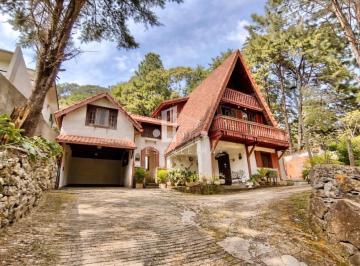 Foto 01 · Casa Espaçosa E Aconchegante À Venda Em Cascata Dos Amores, Teresópolis - Rj: 3 Quartos, 1 Sala, 2 Ban