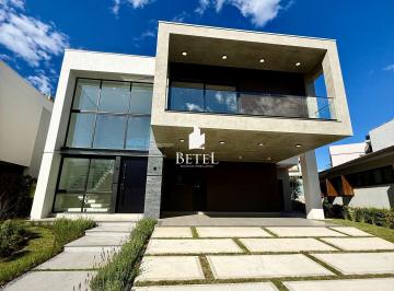 Casa · 355m² · 4 Quartos · 3 Vagas · Casa À Venda No Bairro Nossa Senhora Da Saúde - Caxias Do Sul/rs