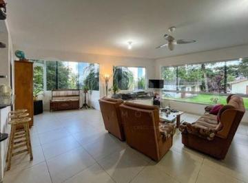 Casa · 281m² · 4 Quartos · 5 Vagas · Casa Resiencial de 281 m² Com 4 Quartos Na Ponta de Baixa