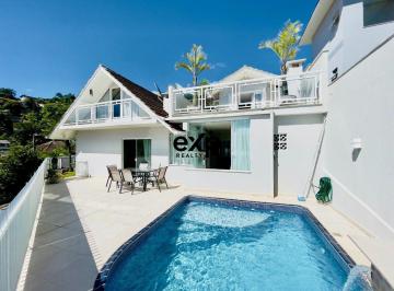 1 - Piscina · Casa Com Piscina, Lareira E Arquitetura Diferenciada a 2 Minutos Da Vila Germânica - Blumenau