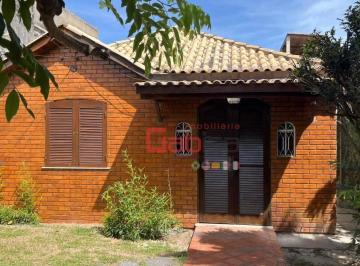 8d8f03a31367e82a7279cbfcf73c270f.jpg · Terreno Com 2 Casas Com 2 Dormitórios À Venda, 360 m² por R$2.200.000 - Centro - Cabo Frio/rj