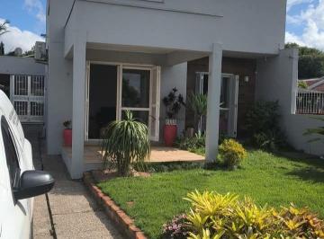 Casa · 150m² · 3 Quartos · 2 Vagas · Casa À Venda No Bairro Esmeralda – Santa Cruz Do Sul