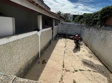 Casa · 50m² · 2 Quartos · 1 Vaga · Terreno Com Duas Casas Independentes À Venda No Parque Penha – Ideal Para Morar E Investir - Campos