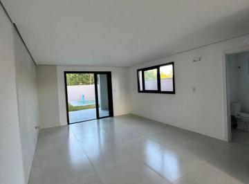 Casa · 130m² · 3 Quartos · Casa a Venda Com Suite E Piscina Aquecida
