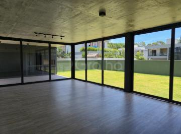 Casa · 265m² · 4 Quartos · 4 Vagas · Casa Em Condomínio Com 4 Suítes Com 265 m² Em São João Do Rio Vermelho.