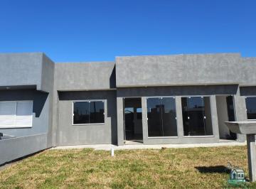Casa · 46m² · 2 Quartos · Casa Geminada Para Venda Em Imbé, Albatroz, 2 Dormitórios, 1 Banheiro