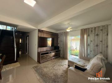 Casa · 275m² · 3 Quartos · 2 Vagas · Casa Com 3 Quartos No Anita Garibaldi Em Joinville
