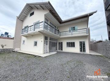 Casa · 343m² · 3 Quartos · 1 Vaga · Casa Com 3 Quartos No Bucarein Em Joinville