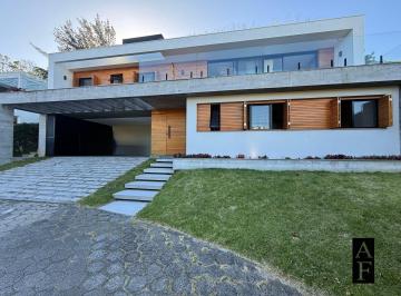 Casa · 187m² · 4 Quartos · 2 Vagas · Casa No Loteamento Morrinhos Garopaba