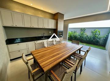 Casa · 235m² · 4 Quartos · 4 Vagas · Casa Em Condomínio Para Venda Em Goiânia, Residencial Goiânia Golfe Clube, 4 Dormitórios, 4 Suítes,