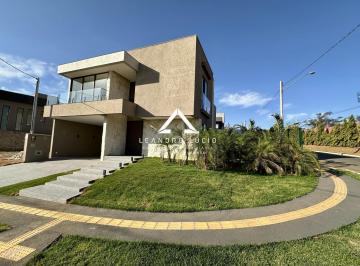 Casa · 292m² · 4 Quartos · 4 Vagas · Casa Em Condomínio Para Venda Em Senador Canedo, Jardins Capri, 4 Dormitórios, 4 Suítes, 5 Banheiros