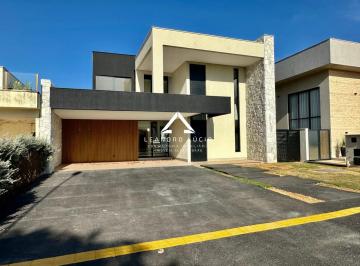 Casa · 320m² · 3 Quartos · 4 Vagas · Casa Em Condomínio Para Venda Em Goiânia, Residencial Goiânia Golfe Clube, 3 Dormitórios, 3 Suítes,