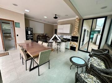 Casa · 230m² · 3 Quartos · 4 Vagas · Casa Em Condomínio Para Venda Em Goiânia, Jardins Madri, 3 Dormitórios, 3 Suítes, 5 Banheiros, 4 Vag