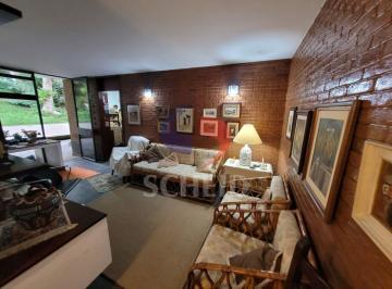 Casa · 211m² · 3 Quartos · 4 Vagas · Casa Térrea de 635 m² de Terreno E 211 m² de Construção Em Local de Alto Padrão No Jd. Marajoara