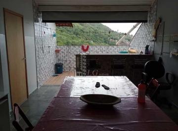 Casa · 258m² · 4 Quartos · Uma Ótima Casa de 3 Quartos Quintal