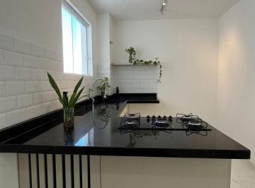 Apartamento · 82m² · 2 Quartos · 1 Vaga · Amaralina 2/4 Com Suíte