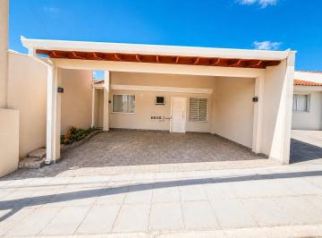 Casa · 147m² · 2 Quartos · 2 Vagas · Sensacional Casa Em Condomínio Fechado Em Campo Largo, Com Muita Segurança, Conforto E Sofisticação!