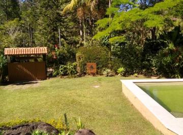 Foto 01 · Casa À Venda Em Nova Friburgo, Bairro Mury: 2 Quartos, 1 Suíte, Lareira, Piscina, 1 Sala, 1 Banheiro