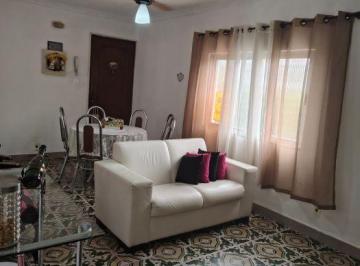 Apartamento · 75m² · 3 Quartos · Três Dormitórios No Bnh Plano 4, Grande. Garagem Demarcada.