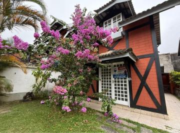Casa · 114m² · 4 Quartos · 2 Vagas · Casa Em Alto, Teresópolis/rj de 114 m² 4 Quartos À Venda por R$880.000