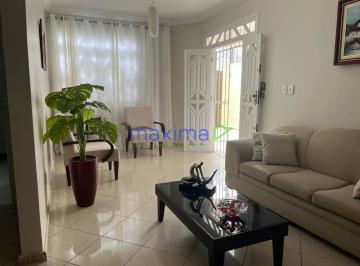 Casa · 180m² · 4 Quartos · 3 Vagas · Imoveis - Em Luzia