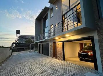 Casa · 180m² · 2 Quartos · 1 Vaga · Casa Em Condomínio Em Garopaba No Ferraz