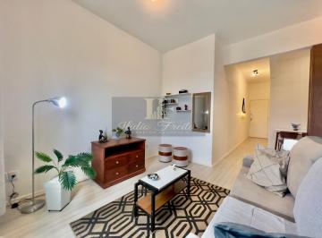 Apartamento · 41m² · 1 Quarto · Apartamento Para Venda Em Teresópolis, Alto, 1 Dormitório, 2 Banheiros
