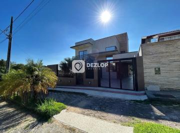 Casa · 195m² · 3 Quartos · 2 Vagas · Casa À Venda - Em Areias Do Meio