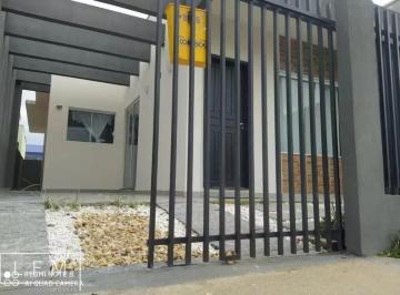 Casa · 70m² · 2 Quartos · 1 Vaga · Casa Geminada Térrea a Venda Em Balneário Piçarras Sc