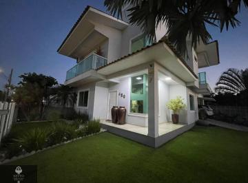 Casa · 200m² · 3 Quartos · 1 Vaga · Excelente Casa de Alto Padrão