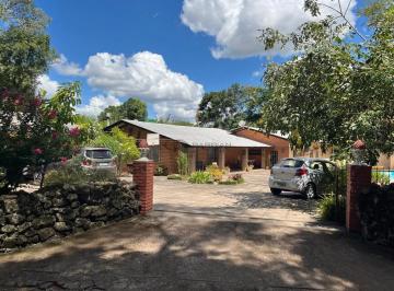 Rural · 2153m² · 4 Quartos · 2 Vagas · Linda Chácara À Venda, Local Alto, Cercada por Muito Verde E Conforto!