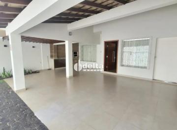 Casa · 220m² · 4 Quartos · 4 Vagas · Casa Residencial Com 4 Quartos Sendo 2 Suítes Disponível Para Venda No Bairro Saraiva Em Uberlândia