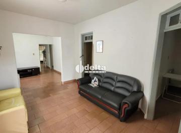 Casa · 429m² · 3 Quartos · 4 Vagas · Casa Com 3 Quarto Disponível Para Venda No Bairro Centro Em Uberlândia - Mg