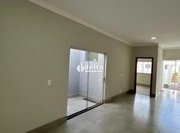 Casa · 125m² · 2 Quartos · 1 Vaga · Casa Com 2 Quarto Sendo 1 Suíte Disponível Para Venda No Bairro Laranjeiras Em Uberlândia - Mg