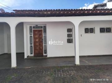 Casa · 180m² · 3 Quartos · 2 Vagas · Casa Residencial Com 3 Quartos Sendo 1 Suíte Disponível Para Venda No Bairro Custódio Pereira Em Ube