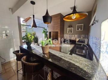 NULL · Casa Residencial Disponível Para Venda No Bairro Tabajaras Em Uberlândia - Mg