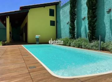 Casa · 300m² · 3 Quartos · 4 Vagas · Casa Com 3 Quartos Sendo 1 Suíte Disponível Para Venda No Bairro Novo Mundo Em Uberlândia - Mg