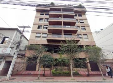 Apartamento · 130m² · 3 Quartos · 2 Vagas · Ótimo Apartamento Em Uma Das Melhores Ruas No Centro