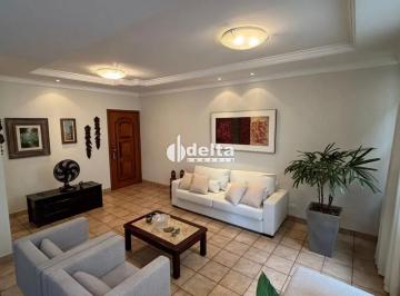 Apartamento · 172m² · 4 Quartos · 2 Vagas · Apartamento Com 4 Quartos, Sendo 1 Suíte Disponível Para Venda No Bairro Patrimônio Em Uberlândia -