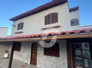 Casa · 96m² · 2 Quartos · 2 Vagas · Casa Em Ponta Grossa, Maricá/rj de 96 m² 2 Quartos À Venda por R$450.000