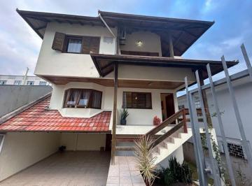 Casa · 315m² · 4 Quartos · 4 Vagas · Casa Em Trindade, Florianópolis/sc de 315 m² 4 Quartos À Venda por R$1.790.000