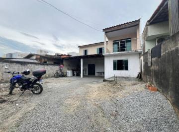 Casa · 184m² · 3 Quartos · 6 Vagas · Casa Em Santa Regina, Itajaí/sc de 184 m² 3 Quartos À Venda por R$620.000