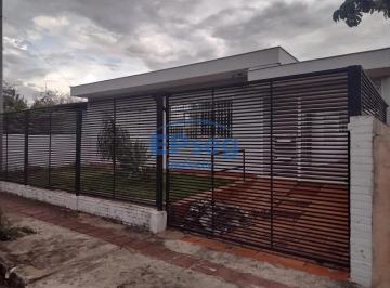 Casa · 176m² · 1 Quarto · 2 Vagas · Casa Em Centro, Londrina/pr de 176 m² 1 Quartos À Venda por R$745.000ou Para Locação R$3.000