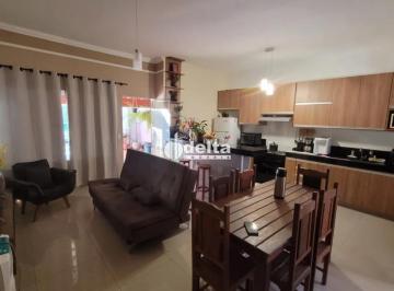 Casa · 174m² · 2 Quartos · 1 Vaga · Casa Com 2 Quartos Sendo 1 Suíte Disponível Para Venda No Bairro Novo Mundo Em Uberlândia - Mg
