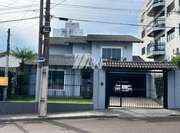 Casa · 258m² · 3 Quartos · Casa Padrão Em Chapecó