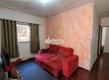 Casa · 100m² · 3 Quartos · 2 Vagas · Casa Com 3 Quartos Sendo 1 Suíte Disponível Para Venda No Bairro Planalto Em Uberlândia - Mg