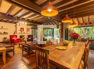 Casa · 2200m² · 4 Quartos · 2 Vagas · Imoveis - Na Vila Appia Antica